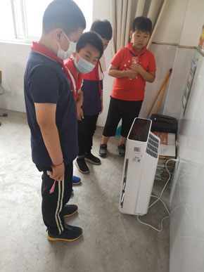 1592553604428746.jpg 消毒机进校园2.jpg